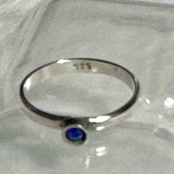 Blue Fire Opal & Sterling Ring - Picture 3 of 5